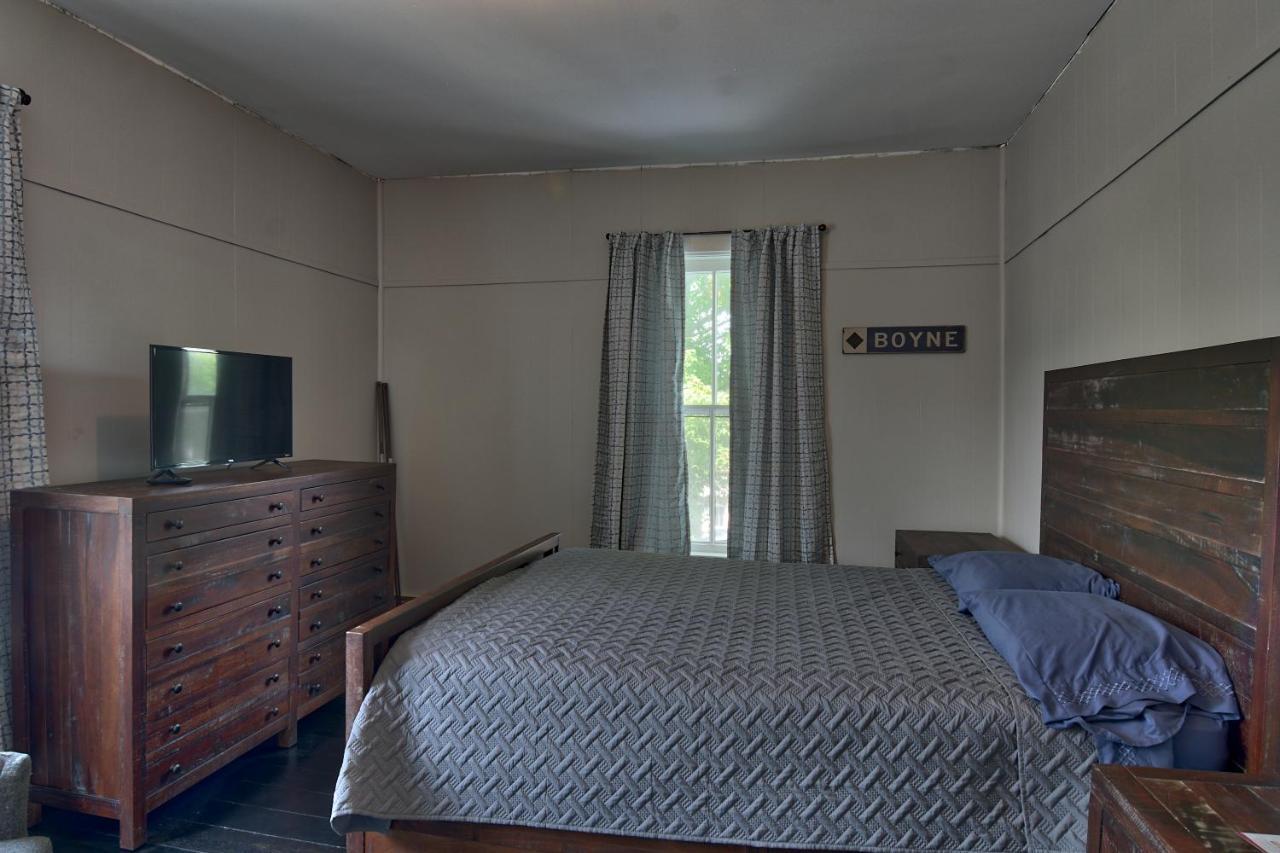 Charlevoix House Bed and Breakfast Εξωτερικό φωτογραφία